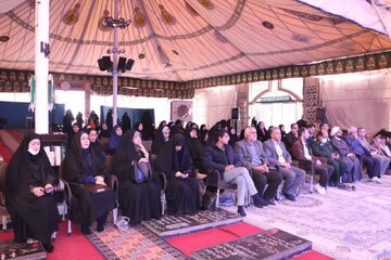 تجلیل از مادران شهدای دانشجوی دانشگاه پیام نور سراسر کشور در کرمان 