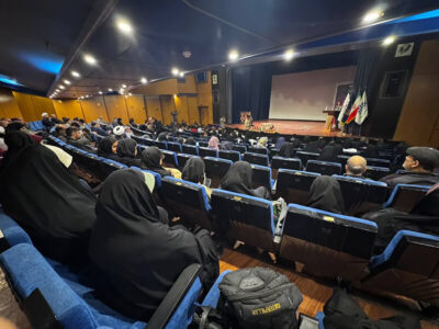 آنجا که هنر به گریه افتاد؛ تالار کومش سمنان در برابر پیکر شهید گمنام ایستاد و بغض شهر ترک  برداشت