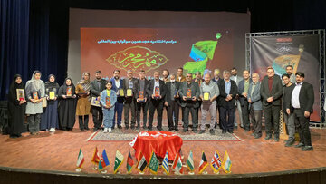 آنجا که هنر به گریه افتاد؛ تالار کومش سمنان در برابر پیکر شهید گمنام ایستاد و بغض شهر ترک  برداشت