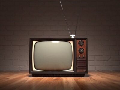 از ویلاییها تا بوسیدن روی ماه در تلویزیون