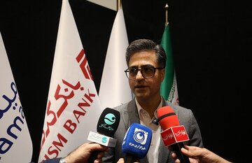 تاکید نیک‌افروز بر ضرورت گسترش ابزارهای اعتبار آنلاین و اقتصاد دیجیتال در کیش