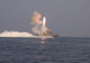 تصاویر | رزمایش اقتدار نیروی دریایی سپاه با نام مبارک شهید محمد ناظری در خلیج فارس جزایر نازعات تنگه هرمز و دریای عمان