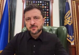 زلنسکی: اوکراین برای هر سناریویی آماده است / باید بدانم در روسیه چه گفته شده