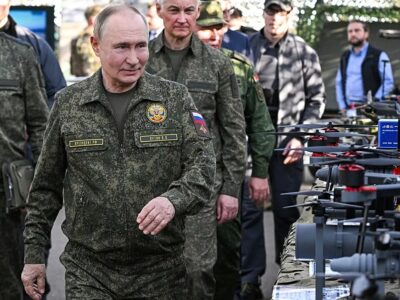 پوتین هشدار داد: یا دونباس را ترک میکنید یا آن را با زور تصرف میکنیم