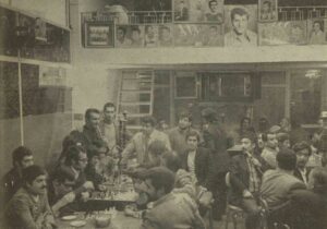 قهوهخانه عاشقان «پرسپولیس» در دهه ۵۰/ همگی همراه بوق چندلولهایی «محمد بوقی» دم میگرفتند/ فریاد زدم: «پروین! آقایان را بساز»