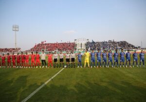 عکس | چرا مربی پرسپولیس پیراهن دروازهبان استقلال را گرفت؟