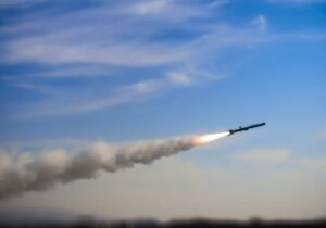 خلیجفارس تنها شاهد رزمایش نظامی نبود؛ شاهد تداوم روح مقاومت یک ملت بود/ اقتدار سپاه در خلیج فارس به نمایش درآمد