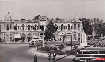 عکس قدیمی‌ترین مرکز خرید تهران؛ ۹۰ سال پیش