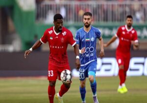 ببینید | درگیری بازیکنان استقلال و پرسپولیس در دقایق پایانی دربی