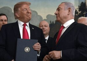 وقتی صاحبان قدرت ادعا میکنند جهان بدون خدا میچرخد