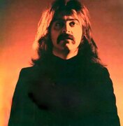 کوروش یغمایی از دنیای موسیقی خداحافظی کرد