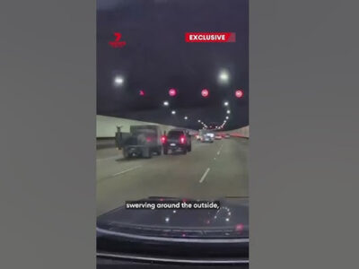 ببینید | وحشت داخل تونل؛ درگیری وانت با کامیونت در حال حرکت!