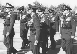 گزارش روزنامه آمریکایی از قدرت نظامی شاه در تیر ۵۶/ ارتش ایران بهزودی دو برابر ارتش بریتانیا میشود