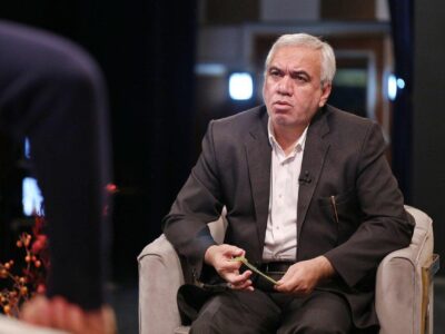 ببینید | روش عجیب علی فتح‌الله‌زاده برای جذب بازیکن؛ از قفل کردن در تا اشاره به پنجره خروج!