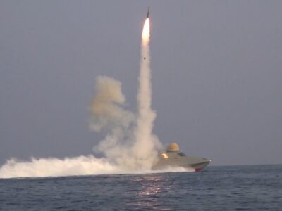 دریادار تنگسیری خبر داد: شلیک موشکی با برد بیش از طول خلیج فارس