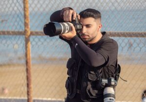 شن، نور و سرعت مکانی که عکاس باید جنگنده باشد / یک لحظه غفلت موجب از بین رفتن صحنه می شود