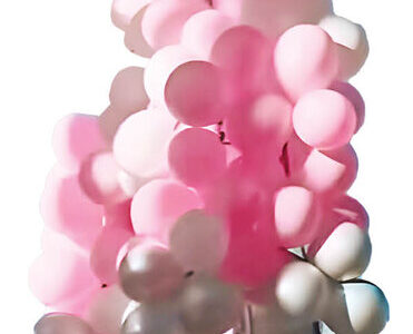 نمایی از یک تفریح لاکچری در پایتخت/ ۳میلیون تومان پول یک فنجان قهوه روی میزی که در هوا معلق است