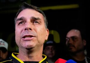 پدر در زندان؛ پسر در سودای ریاست جمهوری