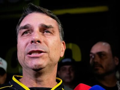 پدر در زندان؛ پسر در سودای ریاست جمهوری