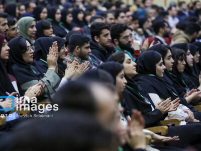 ببینید | بگو مگوی یک دانشجو با پزشکیان: : چهل و هفت سال در این مملکت…