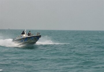 برخورد قایق صیادی با بویه شمالی جزیره لاوان