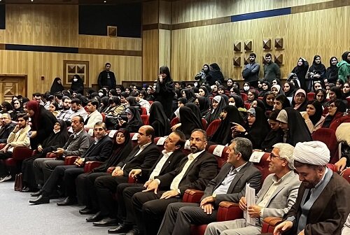 دانشجویان سرمایههای امید و آینده کشور هستند دانشجویان سرمایههای امید و آینده کشور هستند