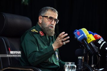 سردار باقرزاده: به دشمن اجازه عبور از قله‌های افتخار ایران اسلامی را نمی‌دهیم