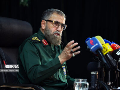 سردار باقرزاده: به دشمن اجازه عبور از قلههای افتخار ایران اسلامی را نمیدهیم