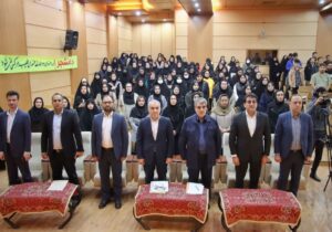 استاندار سنان در جمع دانشجویان استان