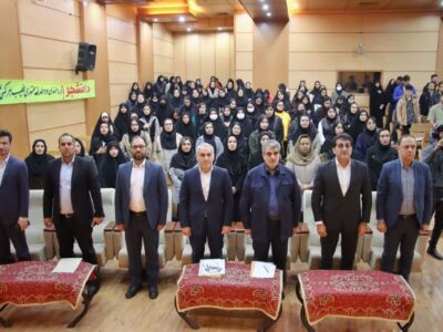 استاندار سنان در جمع دانشجویان استان