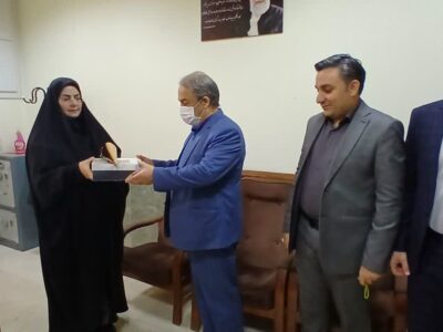 تقدیر معاون توسعه مدیریت و منابع استانداری قم از کارکنان امور اداری و مالی