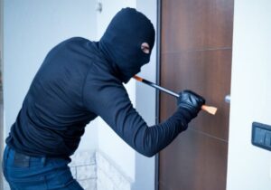 یک سارق حرفهای با ۸۵ شاه کلید، ۳۰ منزل را تخلیه کرد!