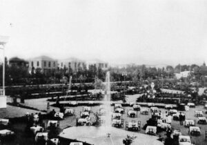 ۹۰ سال پیش محوطه تئاتر شهر این شکلی بود! (عکس)