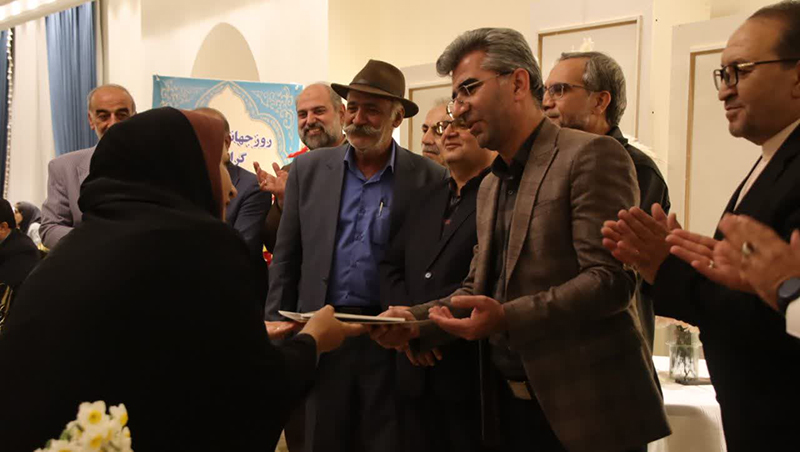 شبی متفاوت در سمنان؛  آیین تجلیل متمرکز از خیرین،دانش‌آموزان و مدیران مراکز با نیازهای ویژه برای نخستین‌بار در سمنان