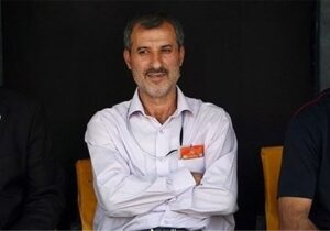 دم دبیر گرم که با گردن کلفتی از دولتیها پول میگیرد و خرج ورزش میکند