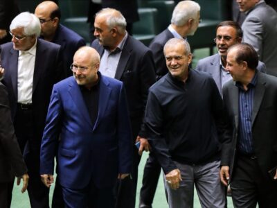 پرده برداری یک نماینده از نقشه جریانی خاص در مجلس برای کابینه چهاردهم؛ شاید بخواهند دولت را از نصاب بیندازند/ تلاش میکنند دولت در موضع ضعف قرار گیرد