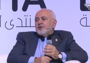 ببینید | طعنه ظریف به برخی کشورهای عربی: صدام هم نتوانست ایران را نابود کند