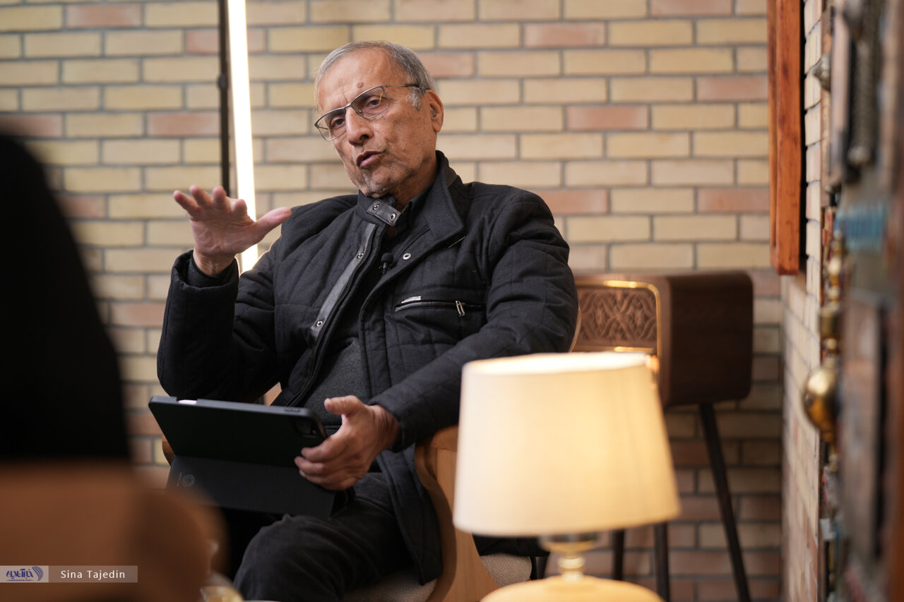 هادی خانیکی: خطری که امروز جامعه سیاسی ایران را تهدید می‌کند، دوقطبی شدن است/ در شرایط نو هستیم/ نگاه غالب در مسئله فیلترینگ، تهدید است