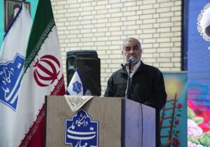 نیکزاد: راه نجات کشور از دانشگاه می‌گذرد