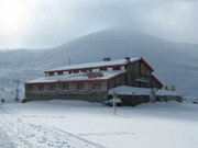 ببینید | بارش شدید برف در ایستگاه هفت توچال