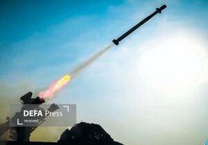 پیامهای رزمایشهای سپاه برای آمریکا و اسرائیل/ قدرت نمایی موشک بالستیک جدید نیروی دریایی سپاه/ سردار تنگسیری: با دشمن هیچ تعارفی نداریم