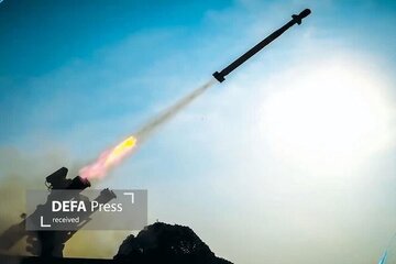 پیام‌های رزمایش‌های سپاه برای آمریکا و اسرائیل/ قدرت نمایی موشک بالستیک جدید نیروی دریایی سپاه/ سردار تنگسیری: با دشمن هیچ تعارفی نداریم