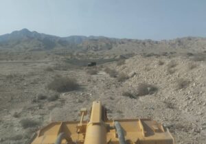 اجرای عملیات تنقیه،لایروبی دهانه پل و ایجاد پدخاکی محور خمیر–کهورستان