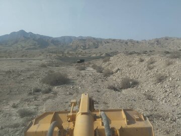 اجرای عملیات تنقیه،لایروبی دهانه پل و ایجاد پدخاکی محور خمیر–کهورستان