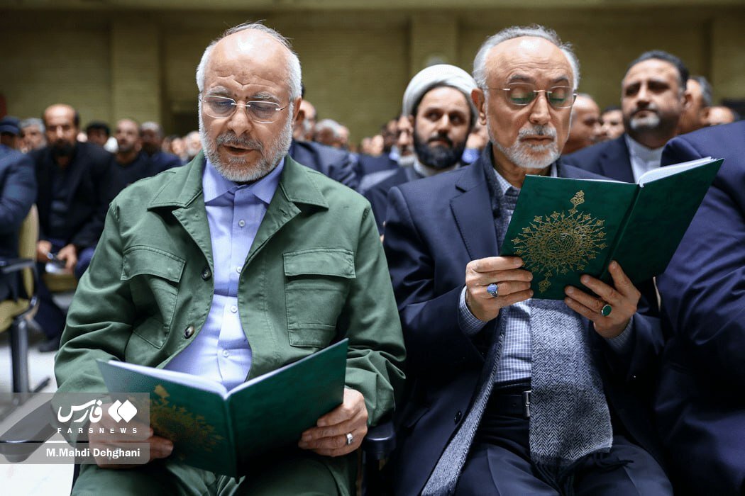 حضور مقامات فعلی و گذشته دولت در مراسم ترحیم همسر و فرزندان سقاب اصفهانی/ قالیباف همنشین صالحی شد/ جهانگیری کنار عارف/ منصوری هم بود+تصاویر
