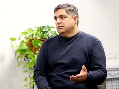 شهرام جزایری: بابک زنجانی ۲۰۰ میلیارد دلار کارگشایی ارزی کرده! / نفت با ۲۰ درصد تخفیف فروخته میشود/ فساد دولتی سالیانه ۱۷۰ هزار میلیارد تومان است!