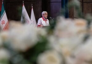 محمدرضا عارف از مردم عذرخواهی کرد/ ماجرا چیست؟