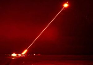 نوری که بیصدا میکشد /رونمایی از سلاح لیزری مرگبار