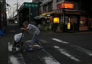 بحران زوال عقل در ژاپن / رباتها به داد انسانهای سرگردان میرسند