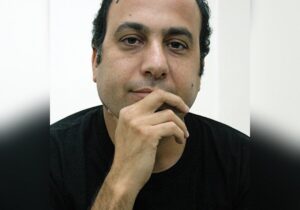 شعر به مثابه میدان بازی زبان